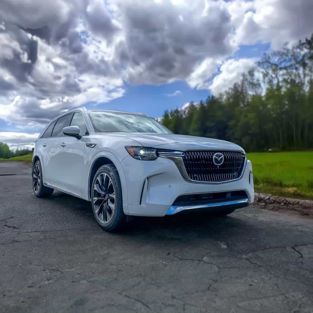Which midsize SUVs offer the best fuel efficiency and eco-friendly options for 2024