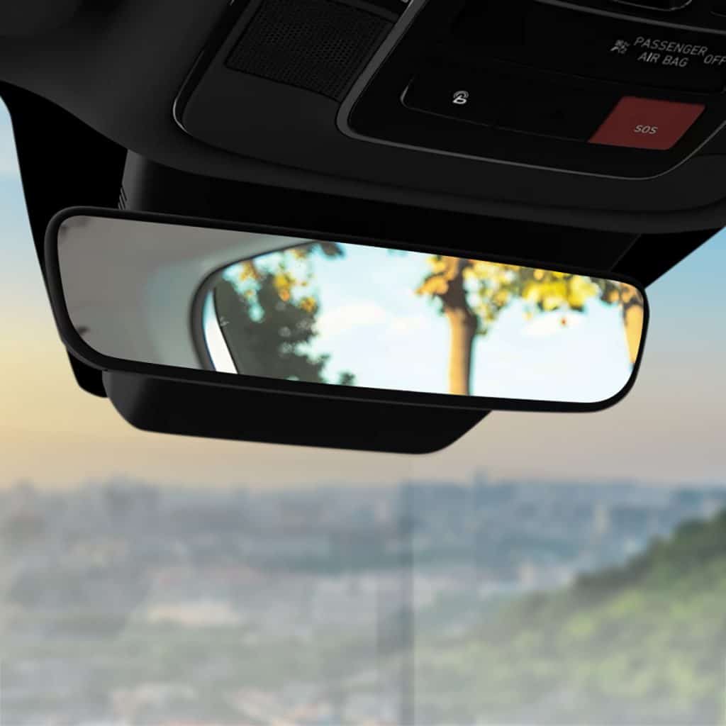 2024 Tucson Hybrid auto-dimming rearview mirror in SEL Convenience and above trims