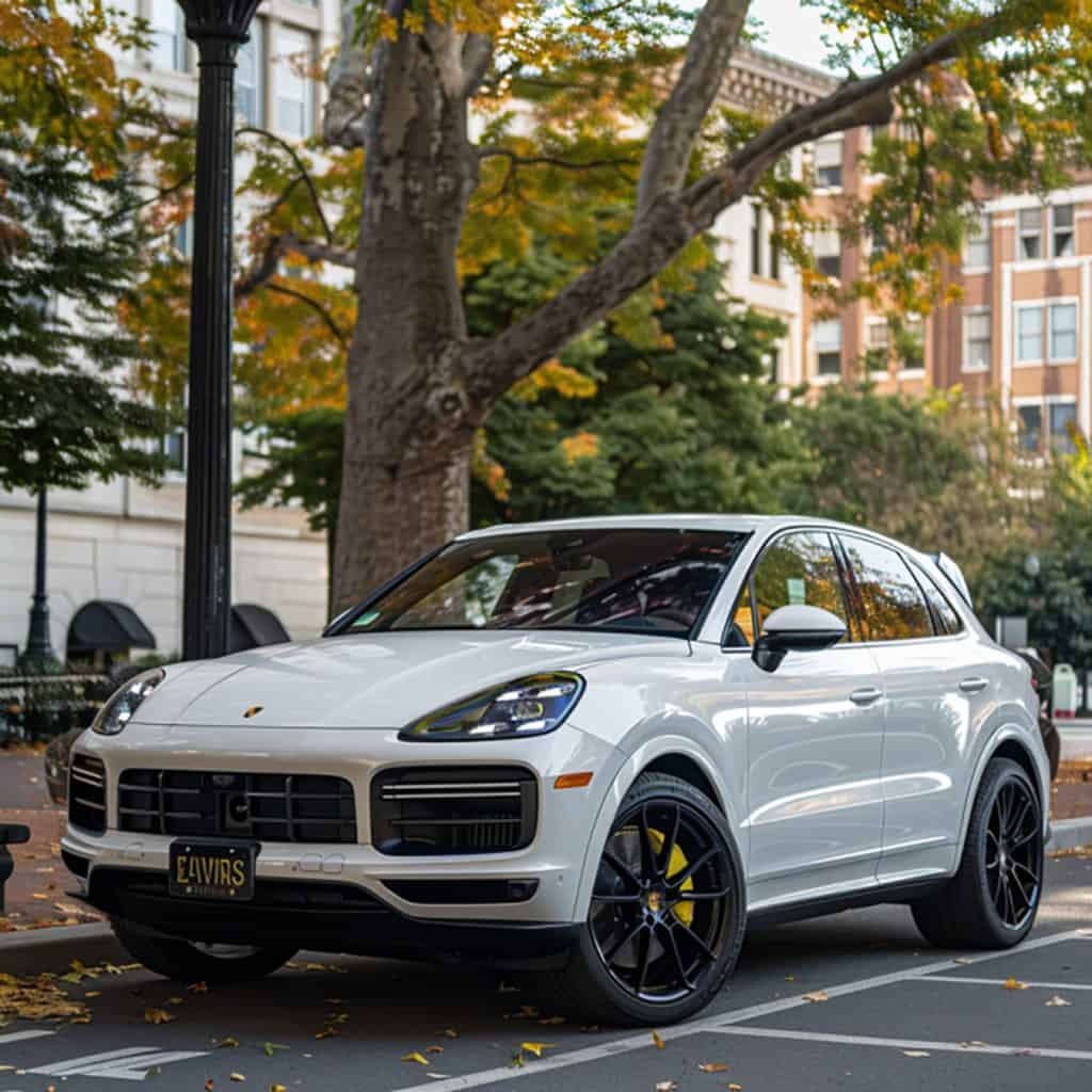 What new technologies are being introduced in 2024 mid-size luxury SUVs