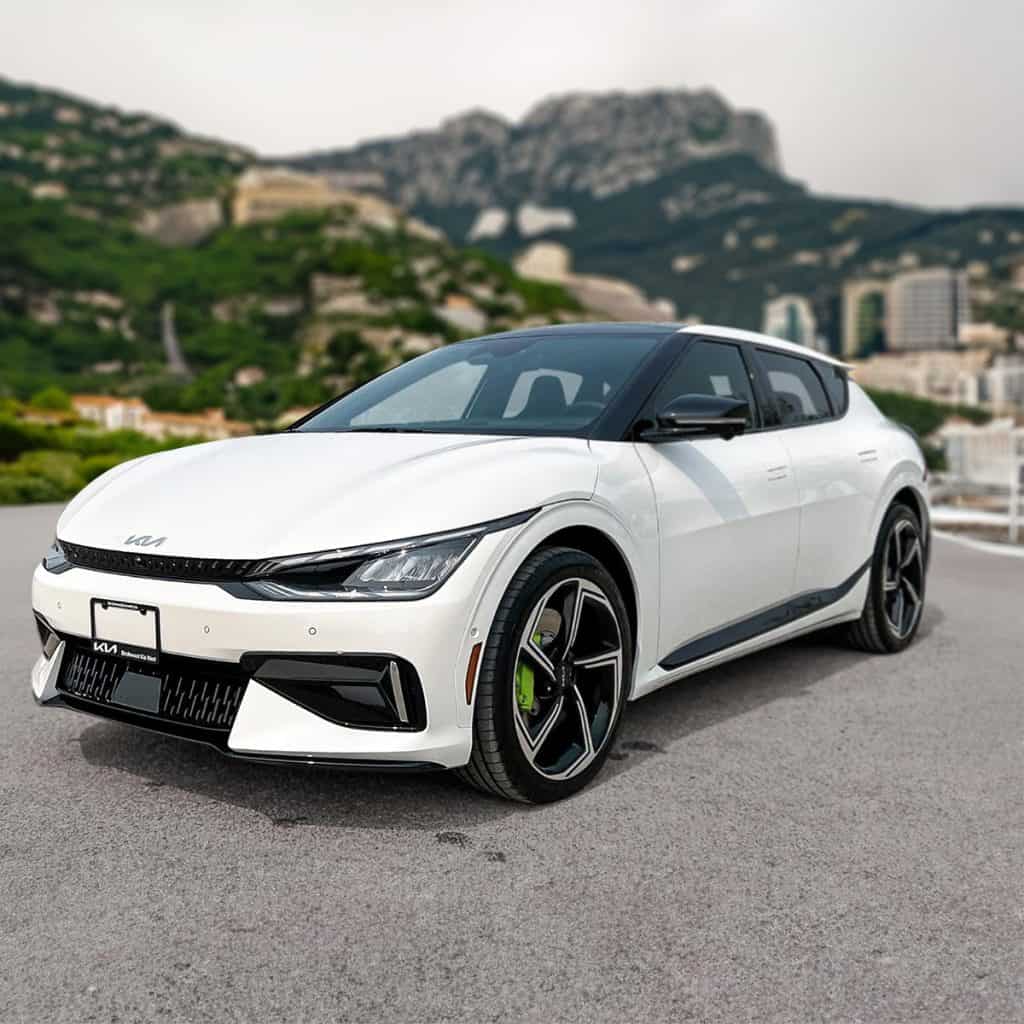 Which electric SUV models are expected to lead the market in 2024