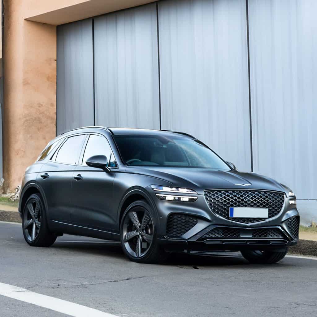 What are the top-rated midsize luxury SUVs coming out in 2024
