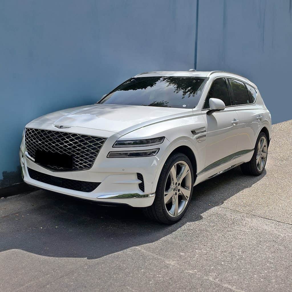 What are the top-rated family cars for a family of five in 2024