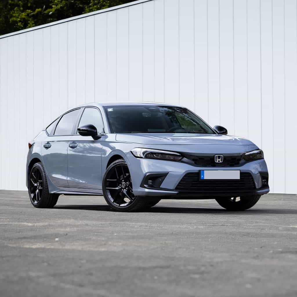 What features should I look for in a family car for 2024 and 2025