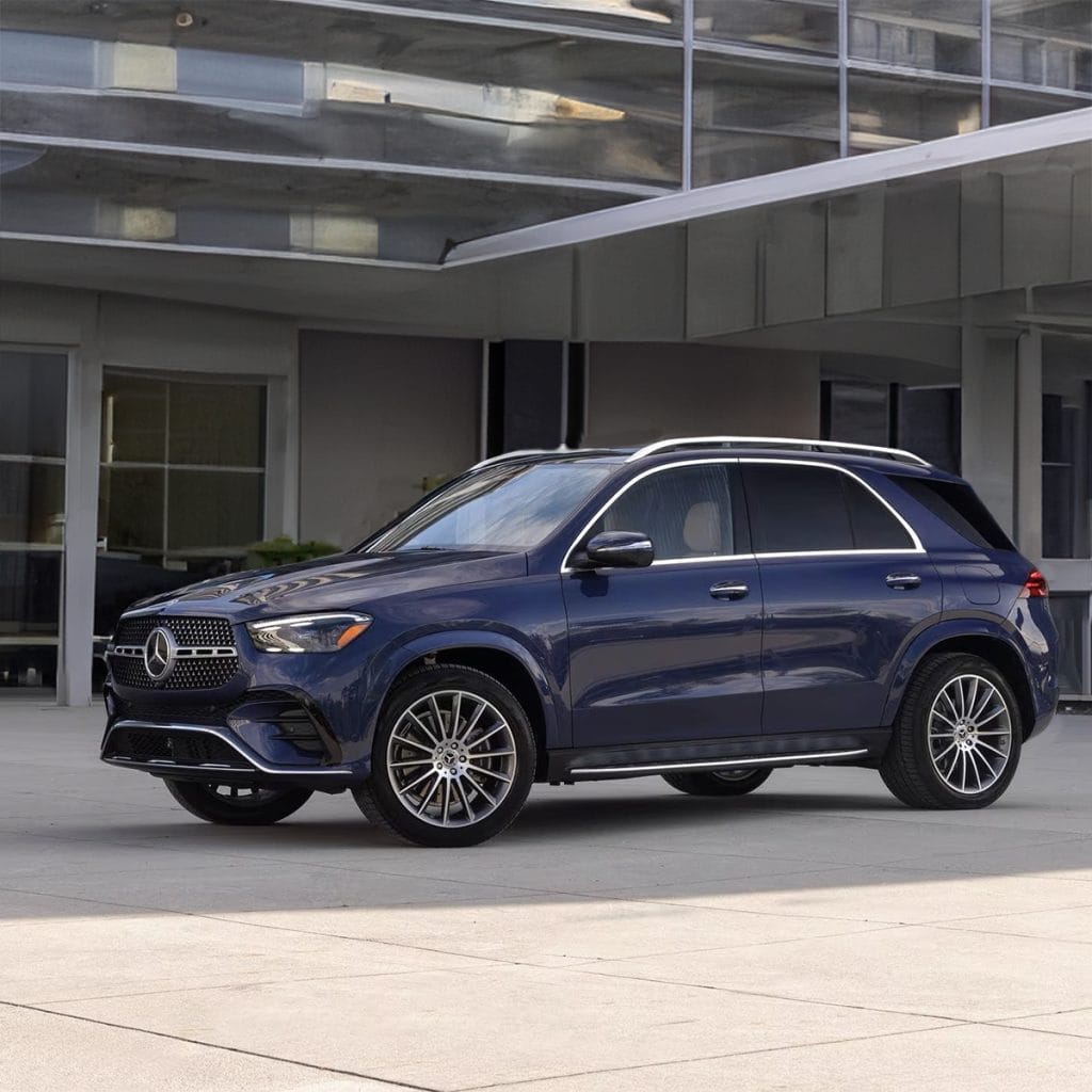 What advanced features are found in the best luxury AWD SUVs for 2024