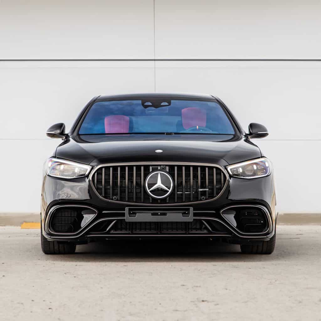 How do the upcoming 2025 full-size luxury cars compare to the 2024 models