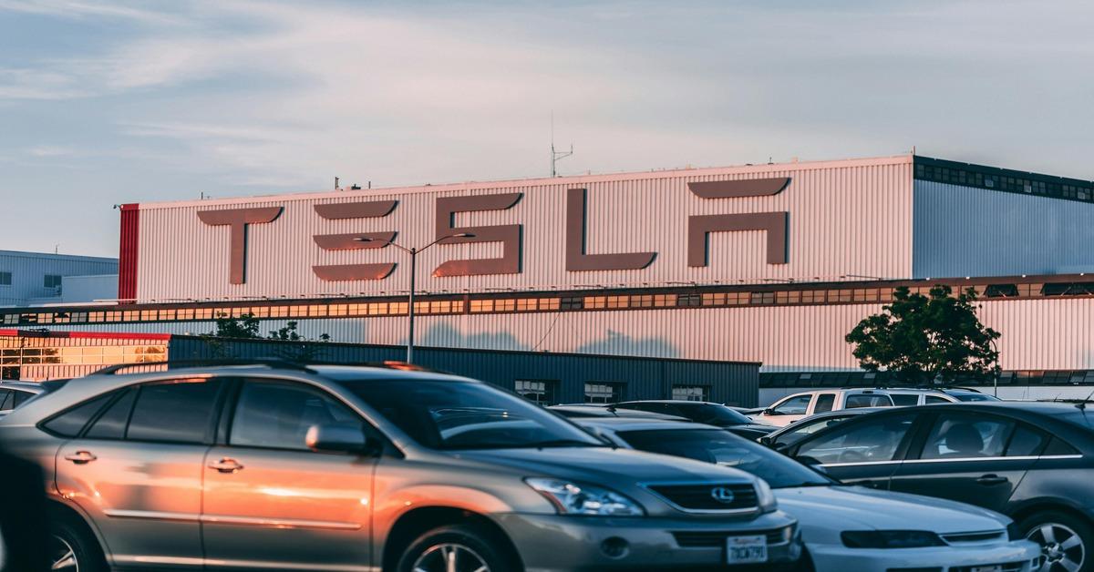 Tesla Breaks Records, Surpasses Audi in Global Sales