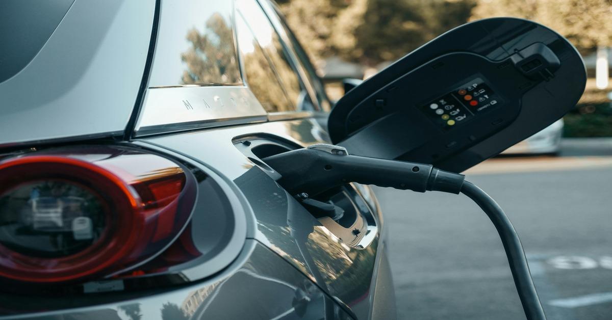 Chinese Automakers’ Strategic Shift to Hybrids in Europe